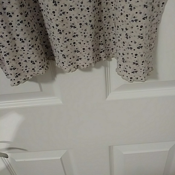 Top - Picture 5 of 6